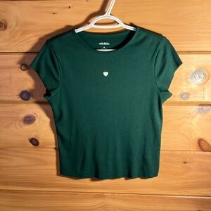 Slim fit dark green tee by Wild Fable size Medium